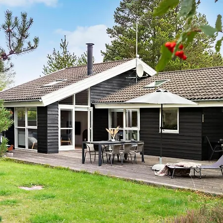 Gorgeous In With Sauna Holiday home Aalbaek