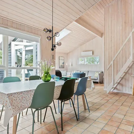 Casa de Férias Gorgeous In With Sauna