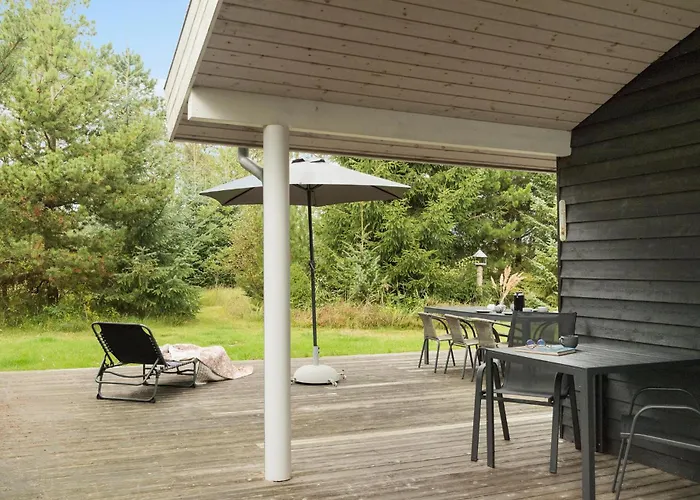 Vakantiehuis Gorgeous In With Sauna *